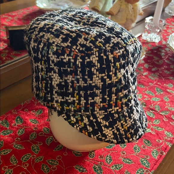 Tweed Cap - Picture 2 of 6